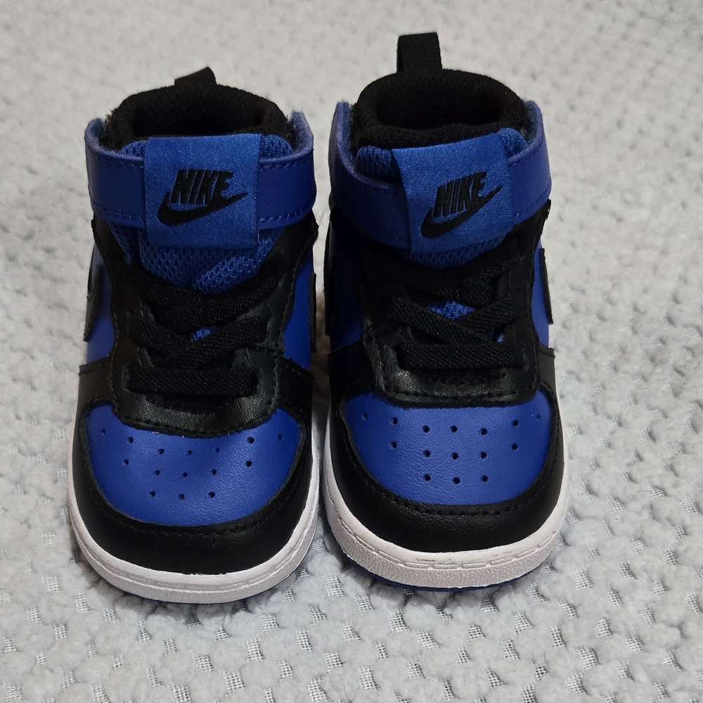 Nike Kids Blue and Black Sneakers - Picture 3 of 5
